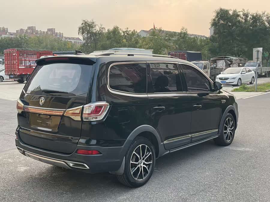 Forthing SX6 2016 #7 Forthing SX6 2016 car image #7