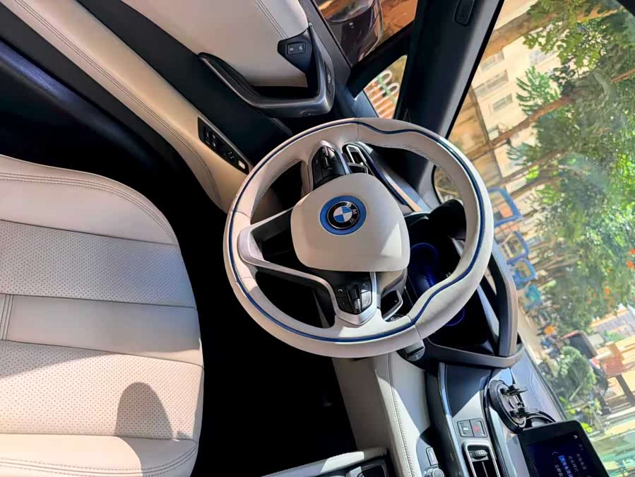 BMW i8 2015 imagen de coche #7