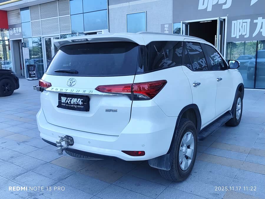 Toyota Fortuner 2019 صورة سيارة #7