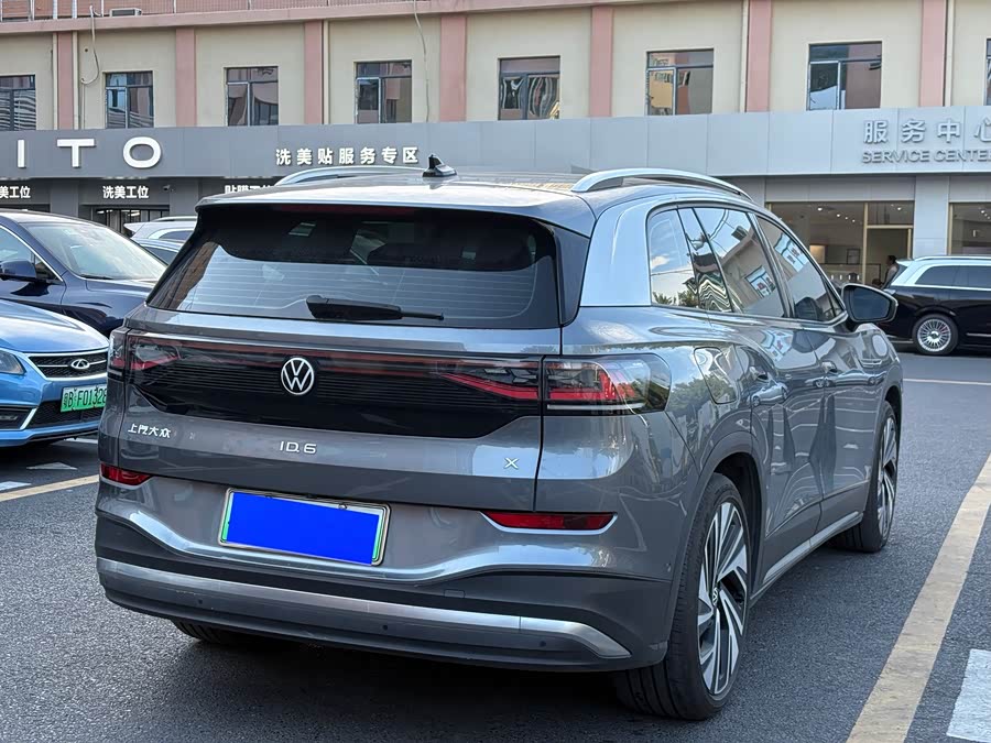 Volkswagen ID.6 X 2022 immagine di auto #7