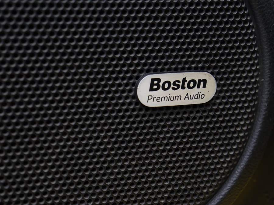 Chevrolet Camaro 2010 car image #7