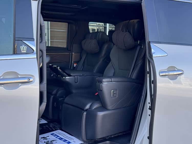 丰田 威尔法 2023 汽车图片 #7