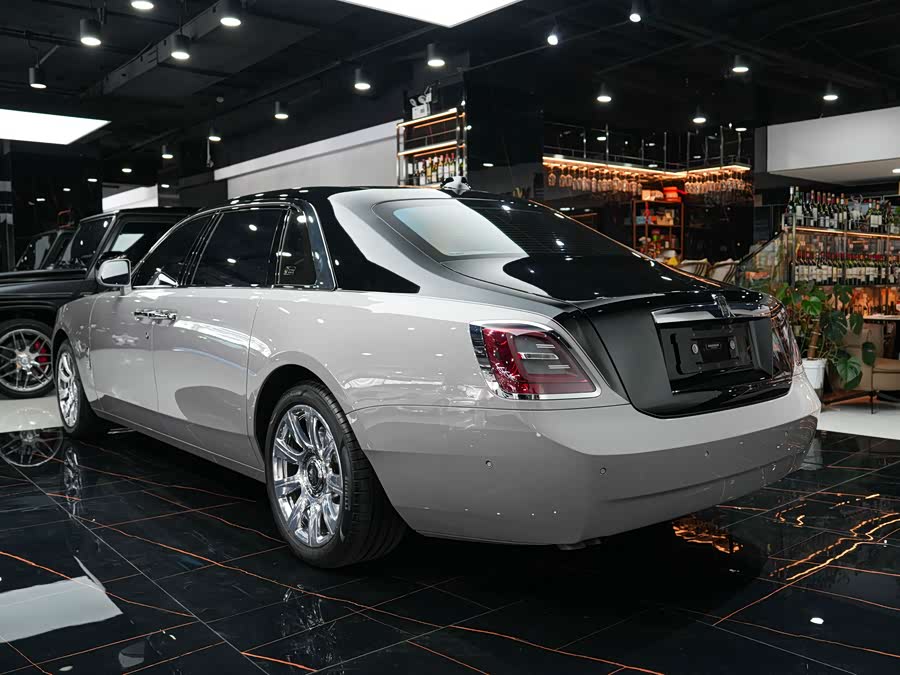 劳斯莱斯 古思特 2023 汽车图片 #7