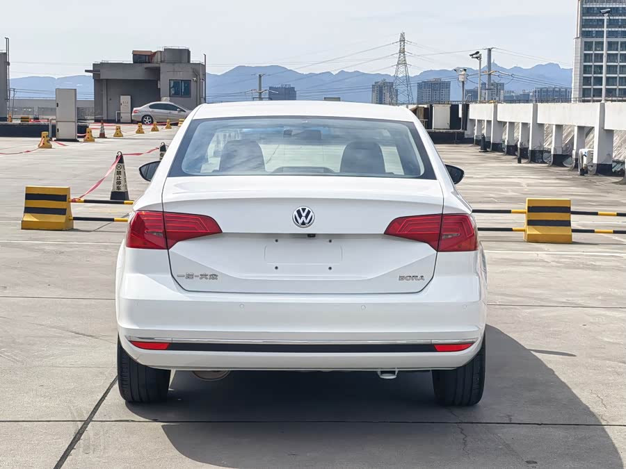 Volkswagen Bora 2020 car image #7