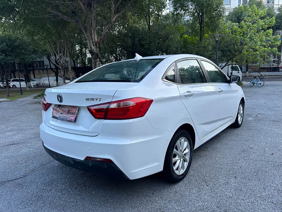 Changan Alsvin V7 2015 car image #7