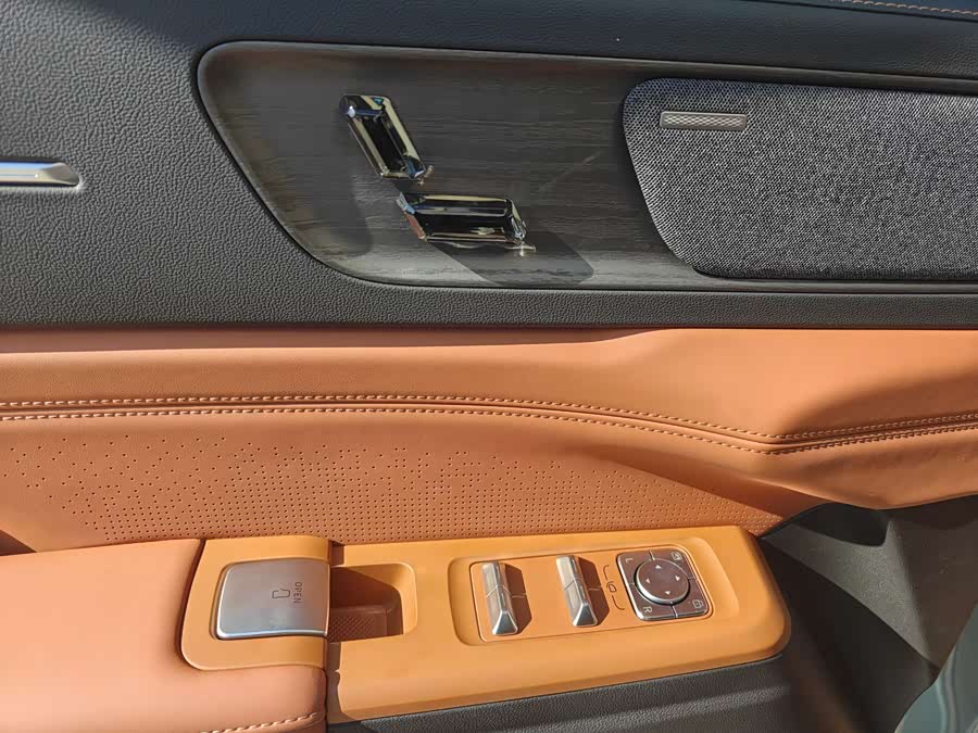 Jetour X70L صورة سيارة #7