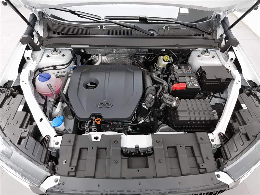 Chery Tiggo 8 2025 صورة سيارة #7