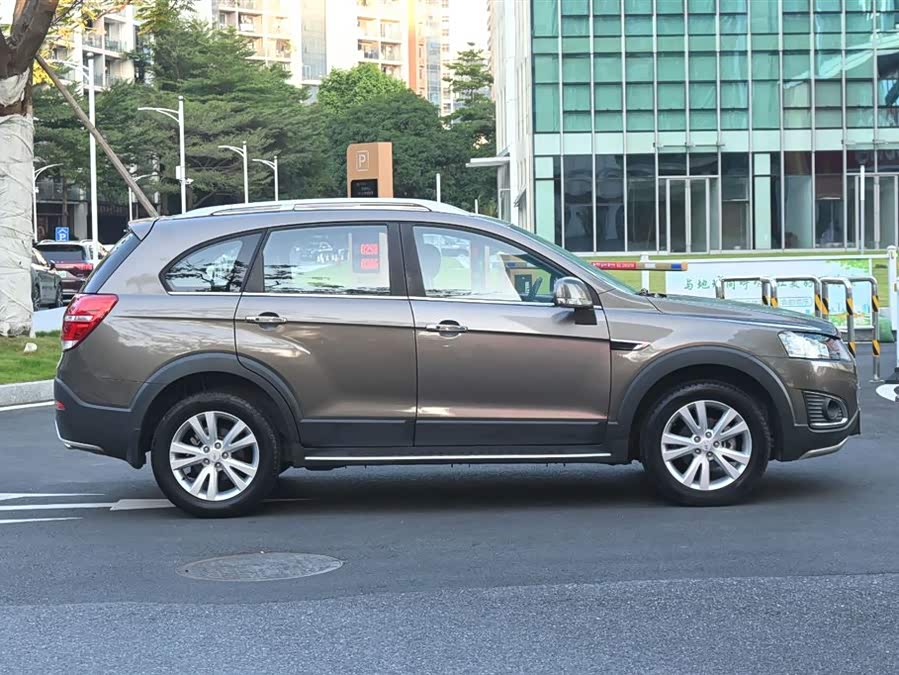 Chevrolet Captiva 2016 imagen de coche #7