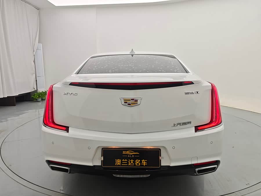 2018 car image #7