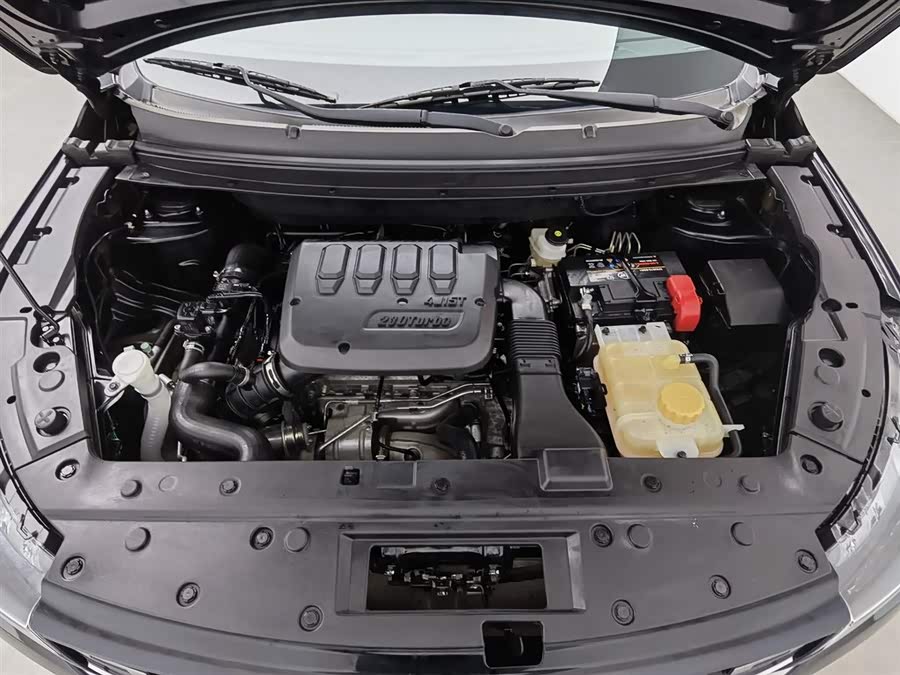 Forthing T5 2023 изображение автомобиля #7