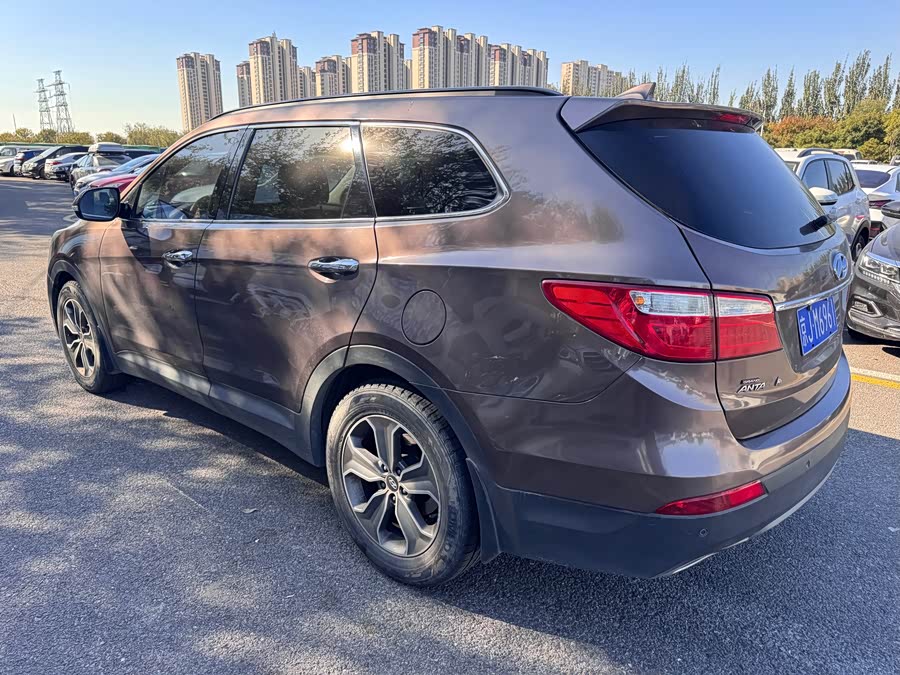 Hyundai Grand Santa Fe 2016 car image #7