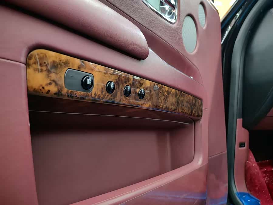 Rolls-Royce Ghost 2011 car image #7