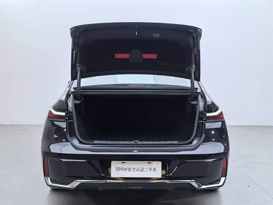 BMW i7 2025 image de voiture #7