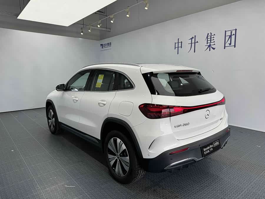 Mercedes-Benz EQA Class 2025 صورة سيارة #7