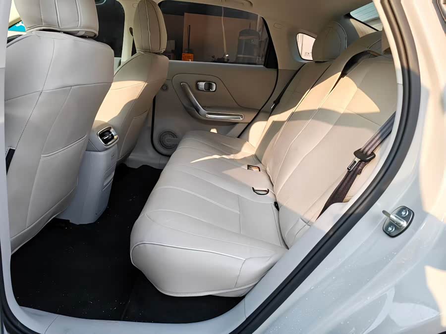 零跑汽车 零跑B01 2025 汽车图片 #7