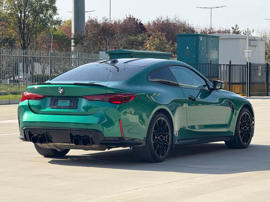 BMW M4 2025 image de voiture #7