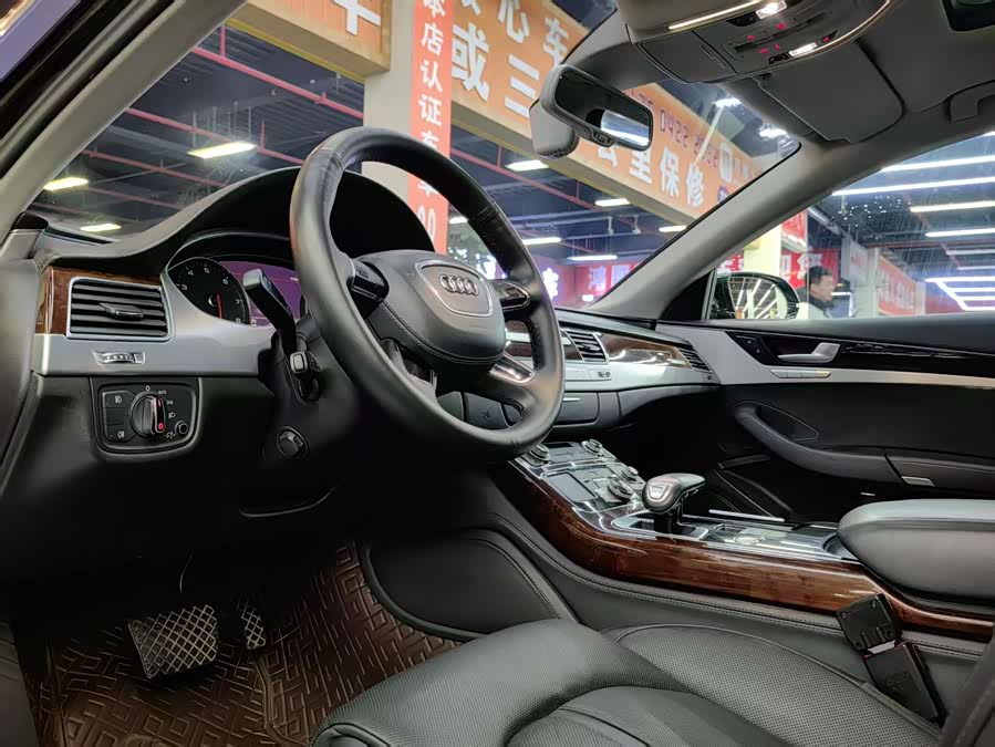 Audi A8 2014 car image #7