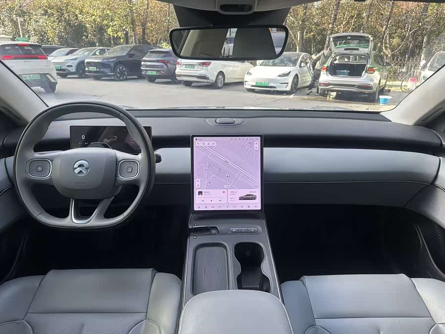 NIO ET5 2023 car image #7