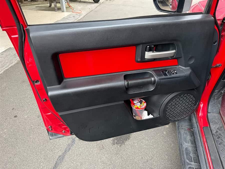 Toyota FJ Cruiser 2012 car image #7