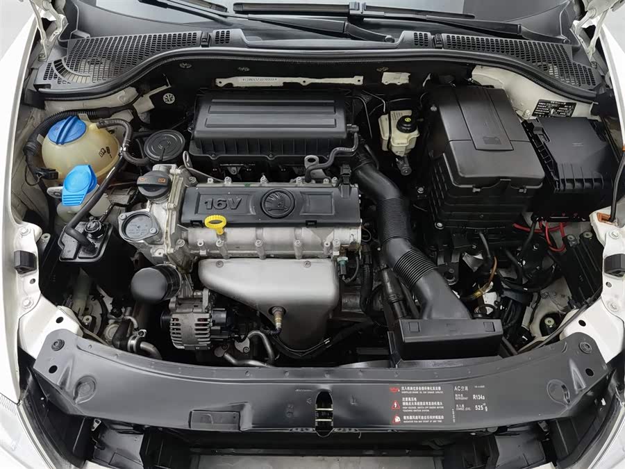 Skoda Octavia 2013 car image #7