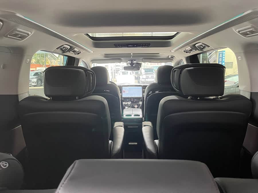 GAC Trumpchi M8 2023 #7 GAC Trumpchi M8 2023 car image #7