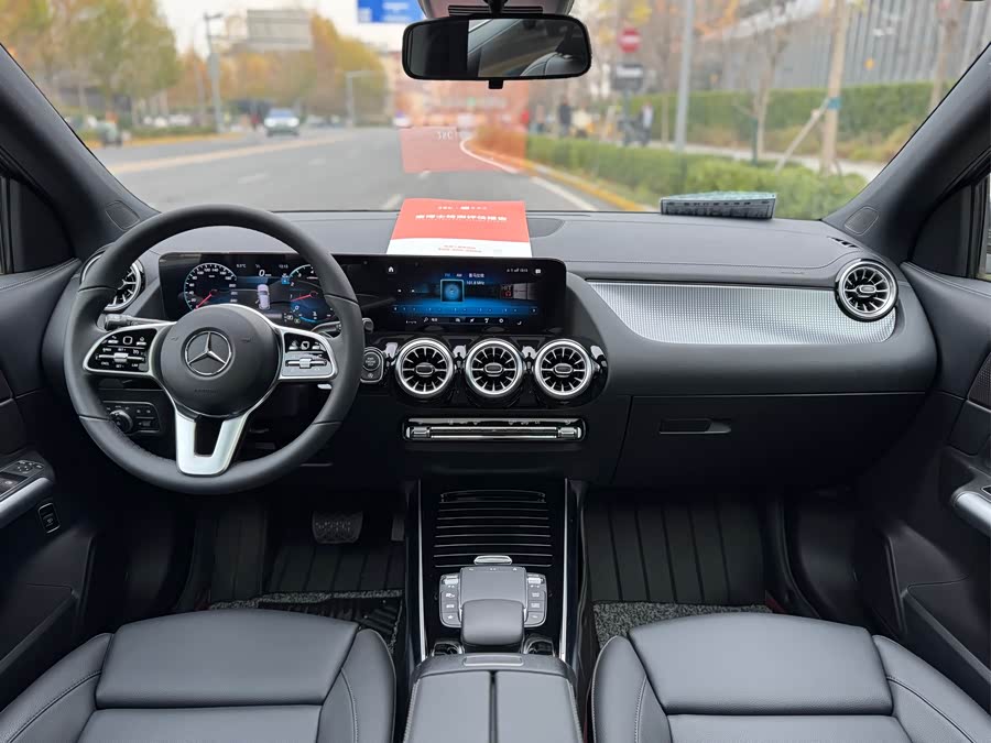 Mercedes-Benz GLA Class 2023 #7 Mercedes-Benz GLA Class 2023 car image #7