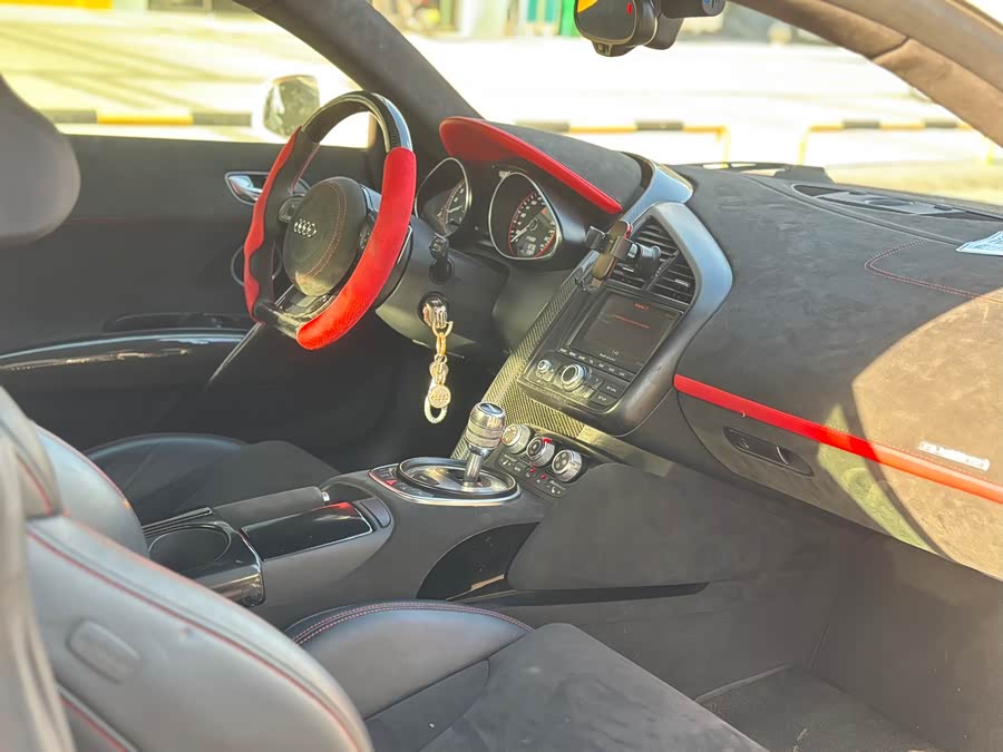 Audi R8 2012 immagine di auto #7