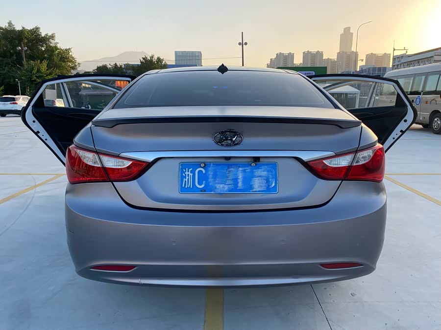 Hyundai Sonata 2011 image de voiture #7