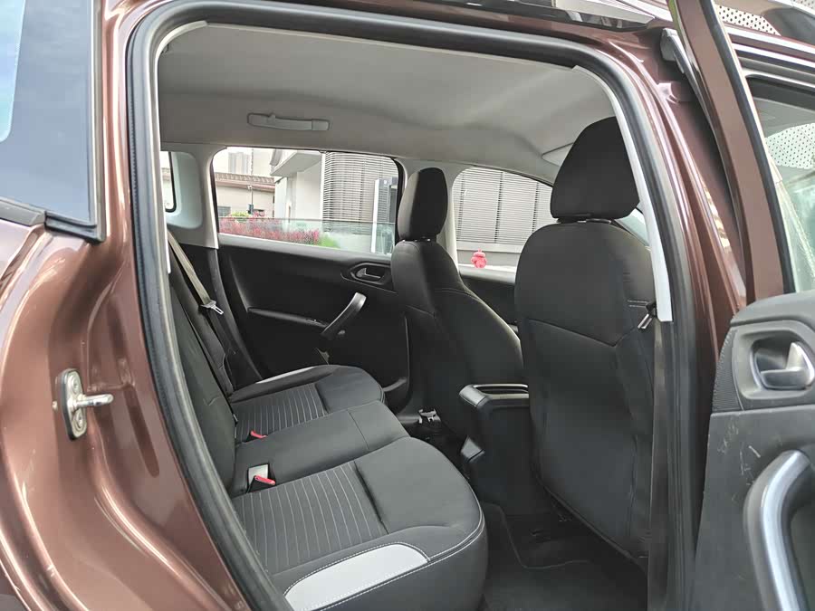 Peugeot 2008 2014 image de voiture #7