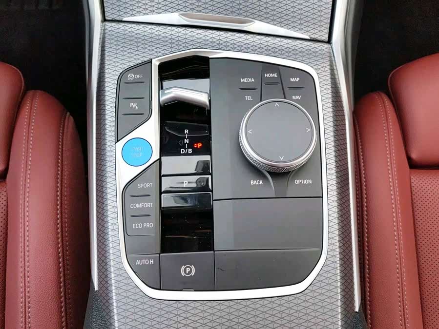 BMW i3 2025 car image #7