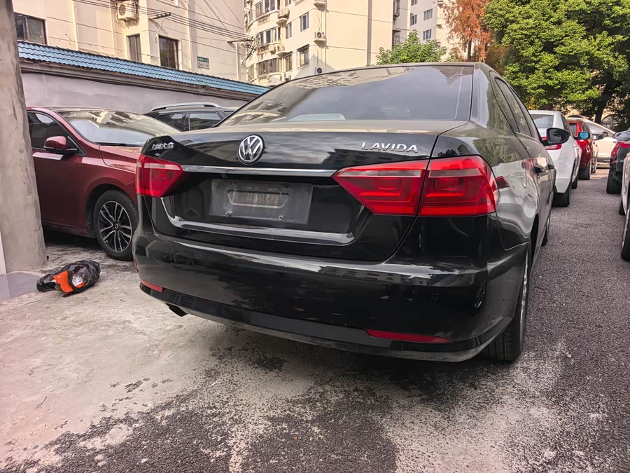 Volkswagen Lavida 2014 car image #7