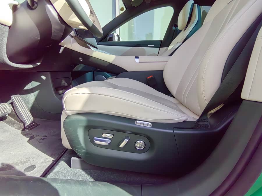 MI YU7 2025 car image #7