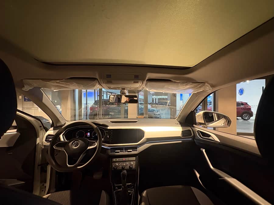 Volkswagen Tacqua 2022 car image #7