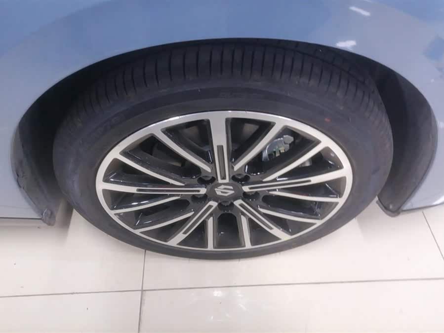 零跑汽车 零跑B01 2025 汽车图片 #7