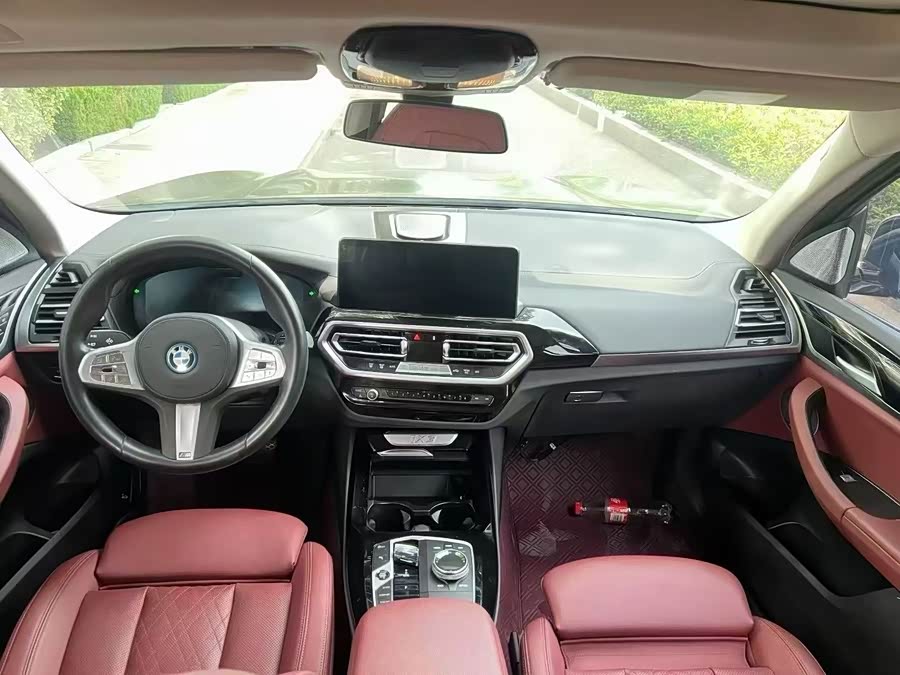 BMW iX3 2023 صورة سيارة #7
