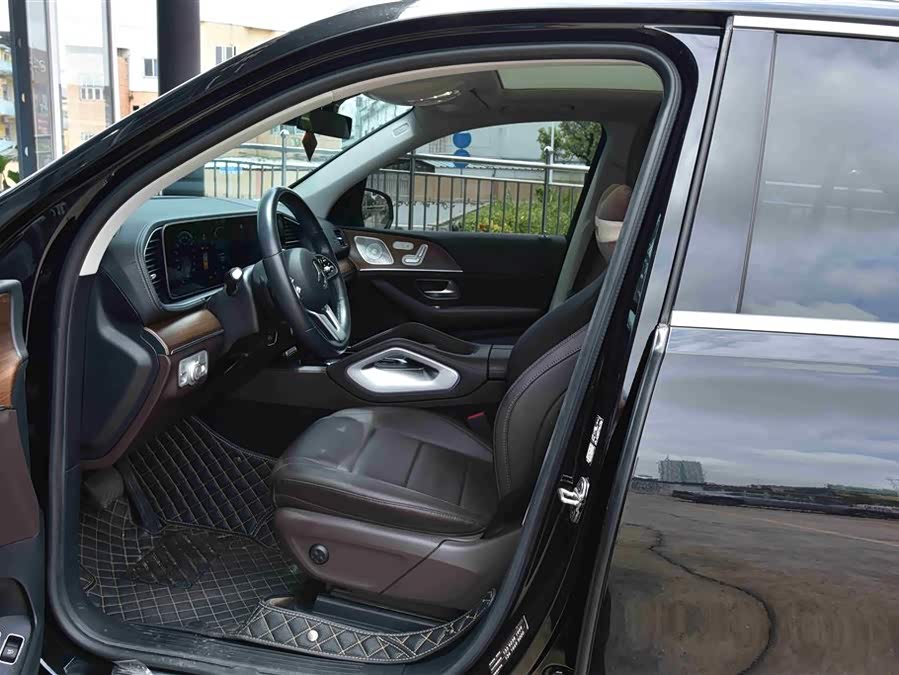 Mercedes-Benz GLE Class New Energy 2022 car image #7