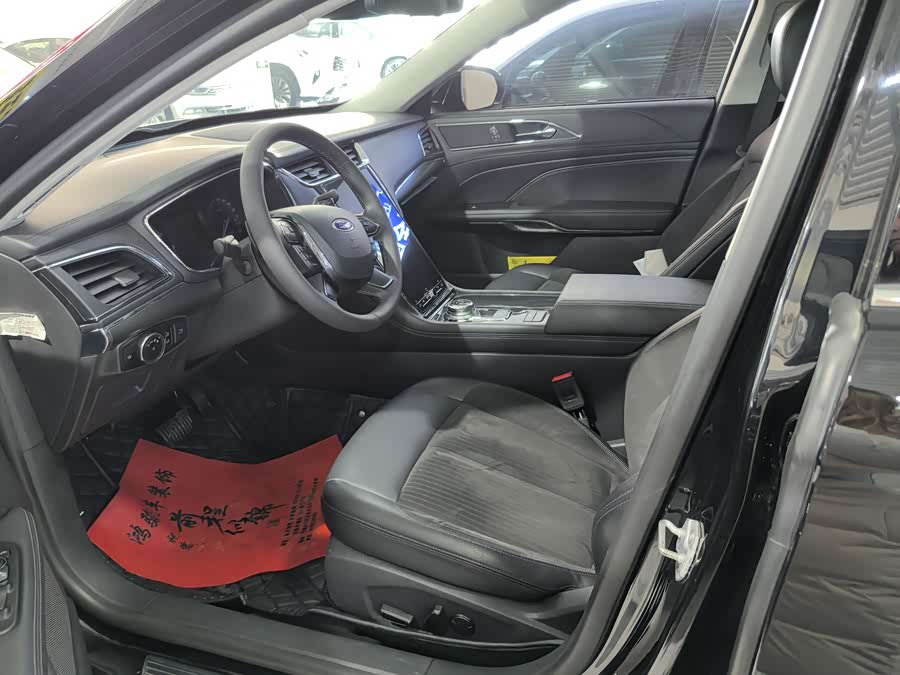 Ford Taurus 2019 car image #7