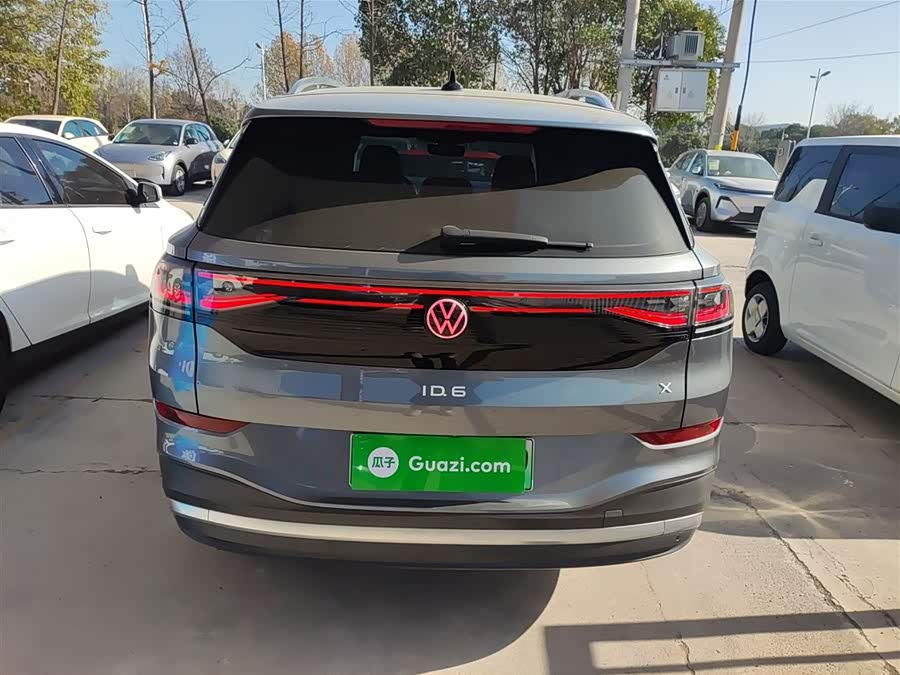 Volkswagen ID.6 X 2022 car image #7