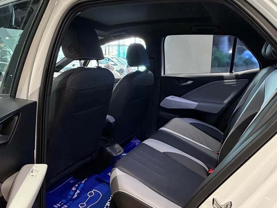 Volkswagen ID.3 2024 car image #7