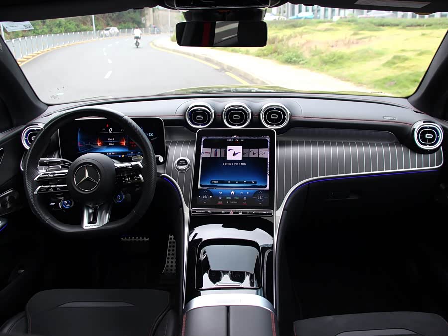 Mercedes-Benz GLC Coupe AMG 2024 صورة سيارة #7