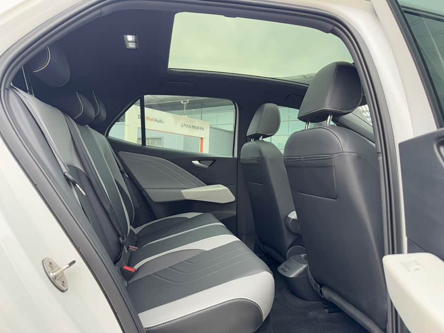 Volkswagen ID.3 2024 car image #7