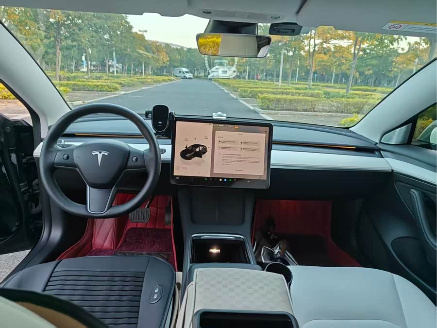 Tesla Model 3 2022 car image #7