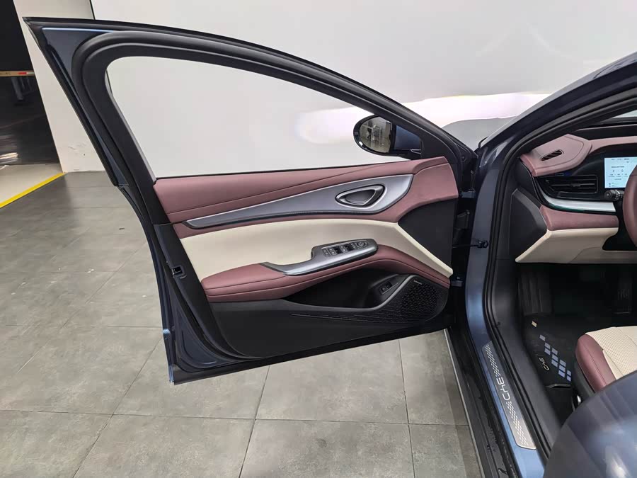 BYD Seal 07 DM-i 2025 imagen de coche #7