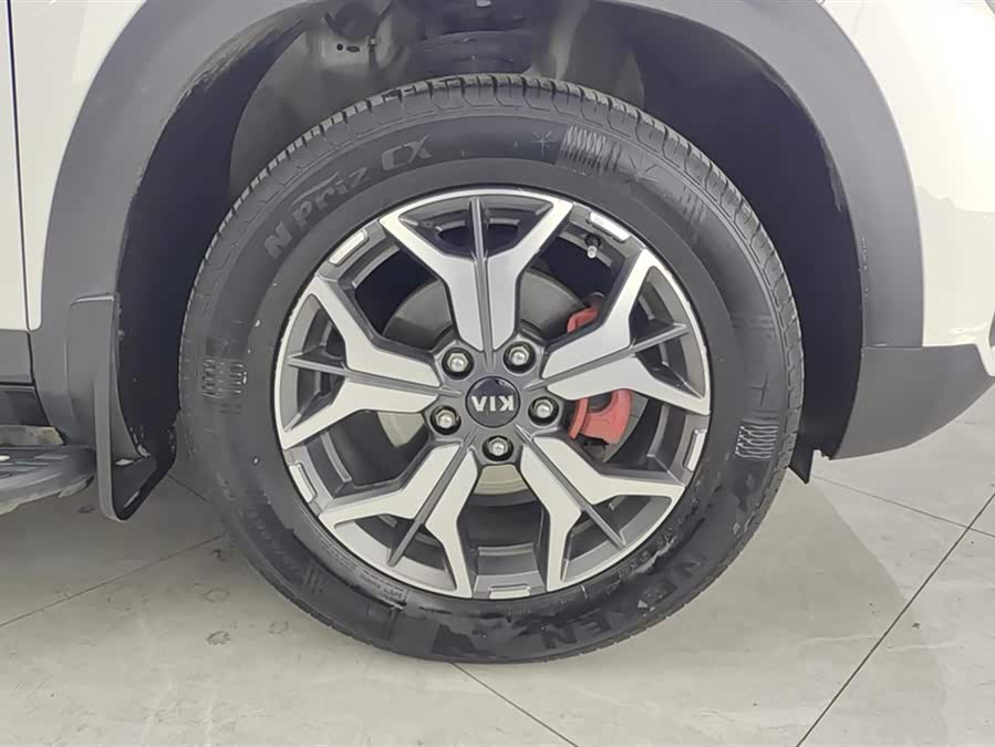 Kia Stonic 2019 car image #7