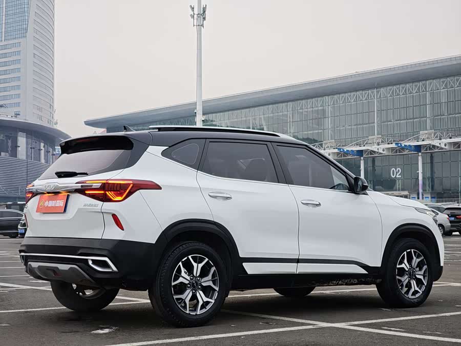 Kia Stonic 2021 car image #7