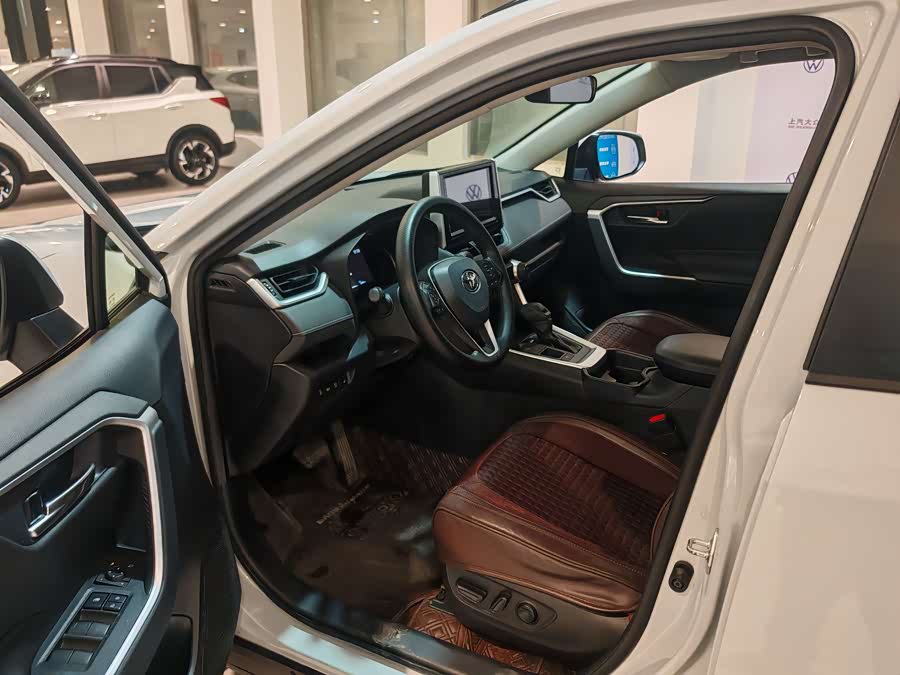 Toyota RAV4 2020 car image #7