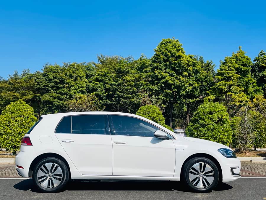 Volkswagen Golf Pure Electric 2020 imagen de coche #7