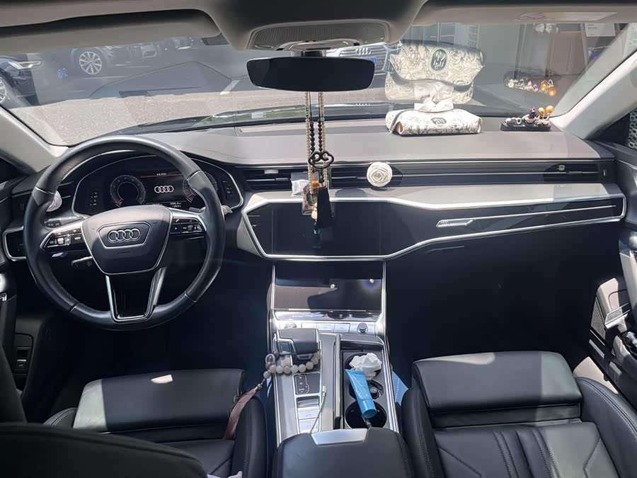 Audi A7 2023 car image #7