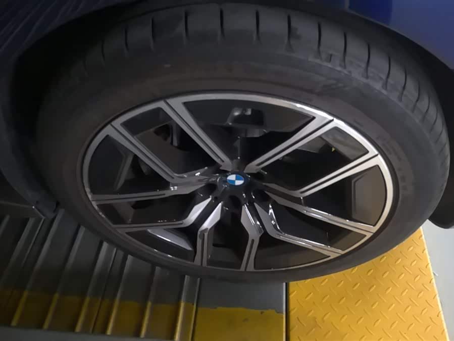 宝马 宝马i7 2025 汽车图片 #7