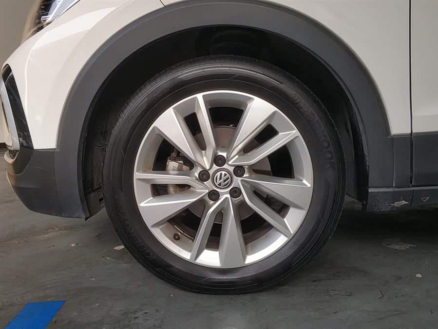 Volkswagen T-Cross 2019 car image #7